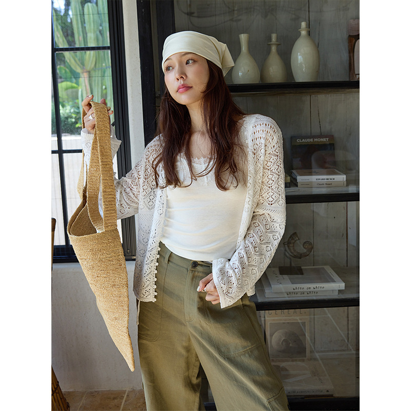 Timeless Aesthetic: French-Style Gentle Atmosphere, Lazy Lace Hollow-Out Knit Top, New Summer Model 20755
