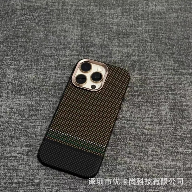 iPhone17promax用ケース ケブラーパターン マグネット式 Apple17 メタルレンズ PC保護ケース16|undefined