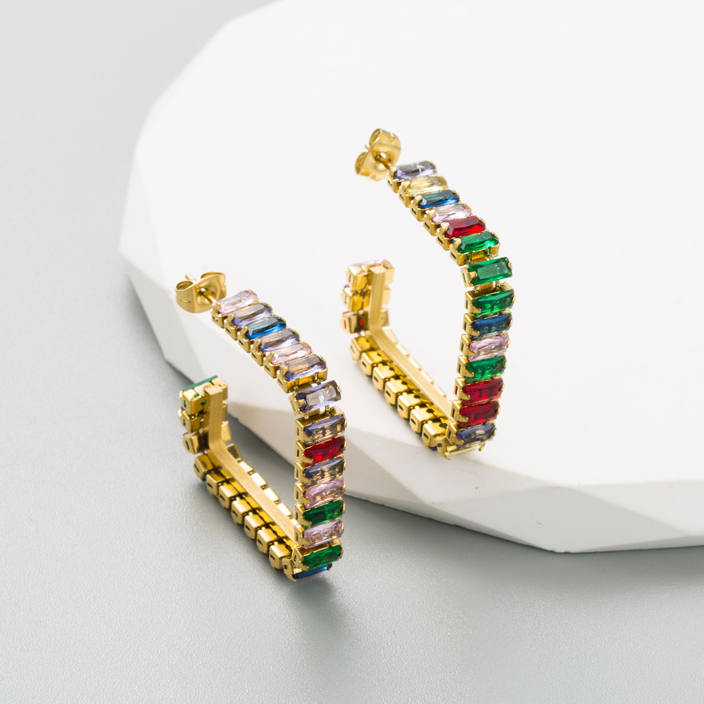 Retro C Shape Titanium Steel Rhinestones Ear Studs 1 Pair