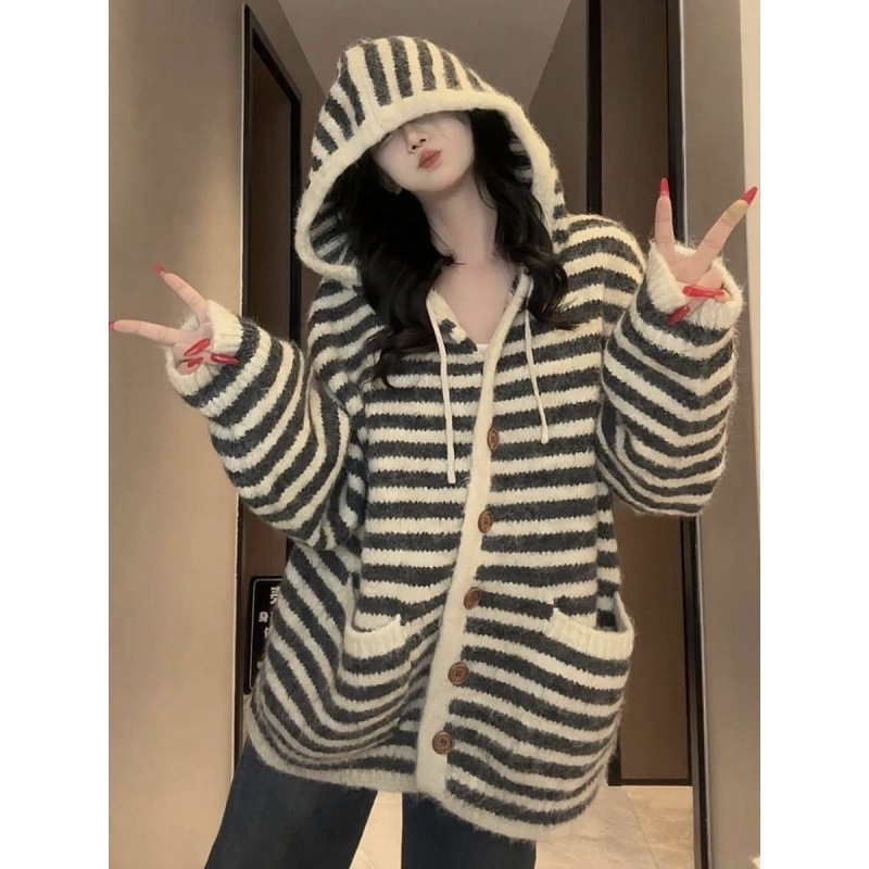 Cardigan de punto a rayas de contraste con capuz para mujeres otoño y invierno 2025 suéter de cubierta de viento flojo abrigo de gran tamaño