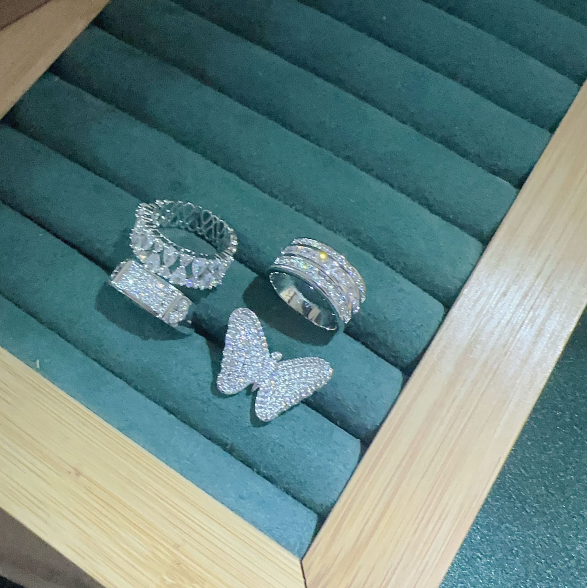 Elegant Zircon Micro Inlay Ring For Women Light Luxury Designer Ring_voghion.com