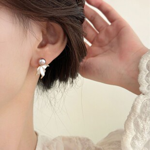 Light Luxury High-end Pearl Fishtail Earrings Women's Niche Elegant All-match Design 2025 New Earrings Ear Jewelry