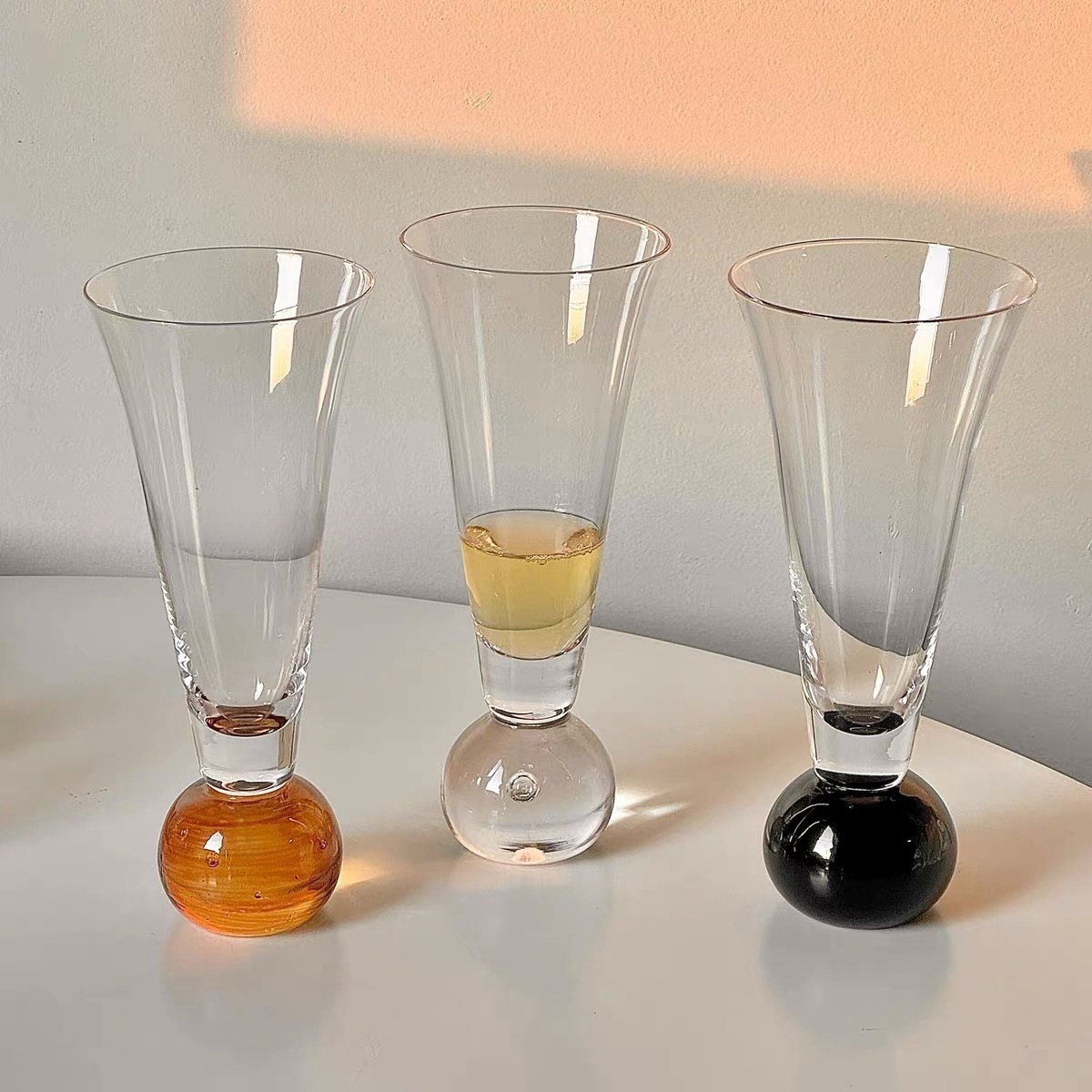 Copa de champán planeta de alto valor de nicho Copa de burbujas de jugo Diseño creativo Vaso de vidrio estilo ins simple Taza de bebida