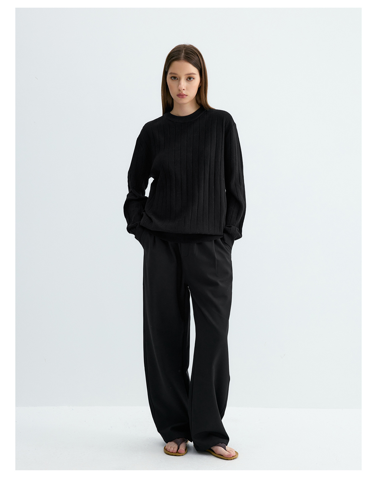 UNF 250g Loose Crew Neck Knit Sweater