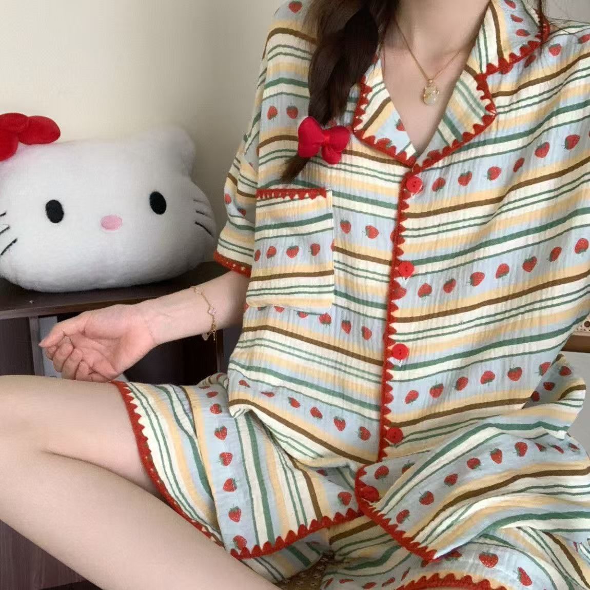 Pijamas de media luna al por mayor transfronterizos de verano de nuevo algodón nubes con solapa de manga corta pantalones cortos casuales set de ropa casera
