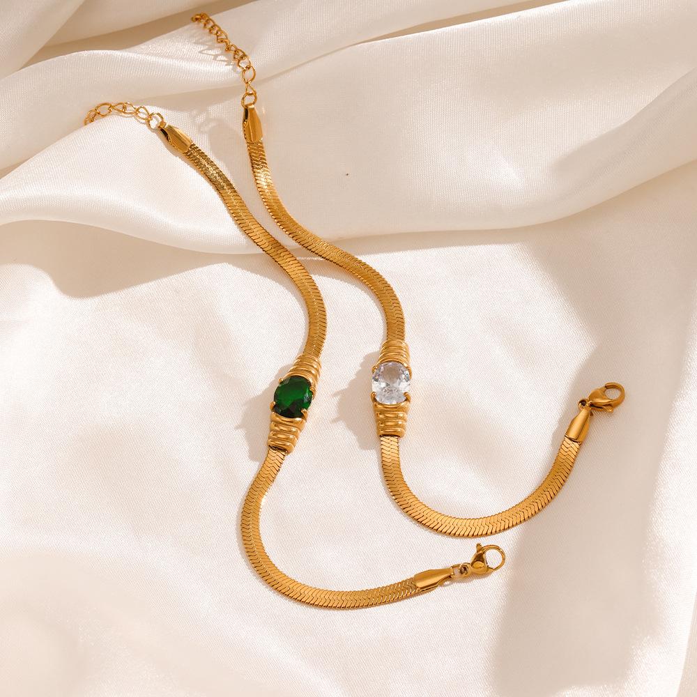Joyería de moda transfronteriza Cadena de serpiente plana colgante de circón pulsera chapada en oro Pulsera de pulsera de mujer de diamante verde blanco en stock al por mayor
