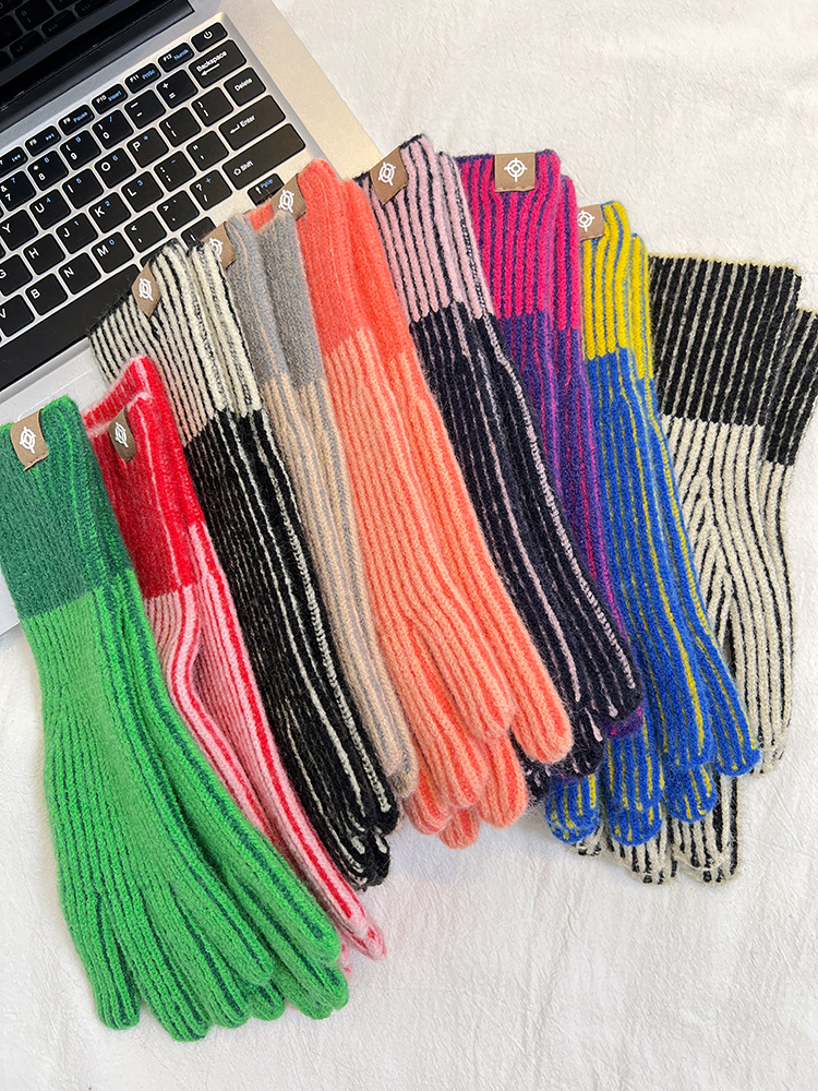 Unisex Simple Style Stripe Gloves 1 Pair display picture 4