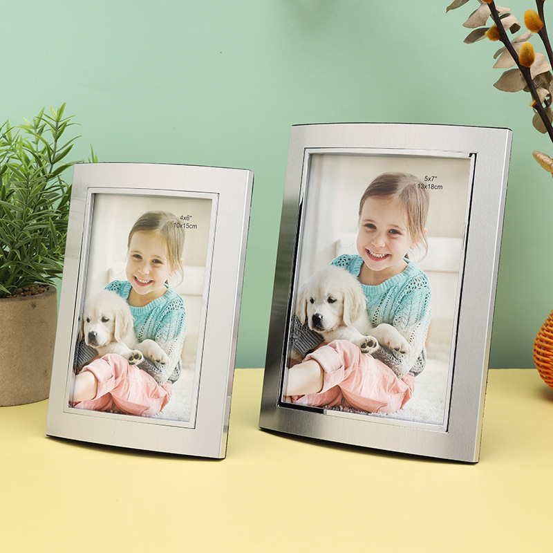 Brushed silver horizontal vertical metal photo frame decoration, brushed silver inlaid bright silver inner frame three-dimensional photo frame
