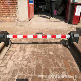 2021年生产 小型路面用减速工具 便携式减速栏杆 小型枕木 图片