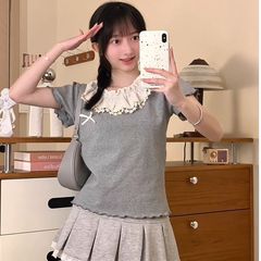 韓国系chicレースは肩の半袖tシャツの女性2025夏の新型の小さい子供の修身の短い上着をつなぎ合わせます。