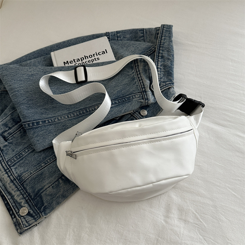 Bolso de pecho de moda de este año 2024 invierno nuevo estilo salvaje ins marca de moda ins bolso de mensajero de un solo hombro bolso de pecho deportivo