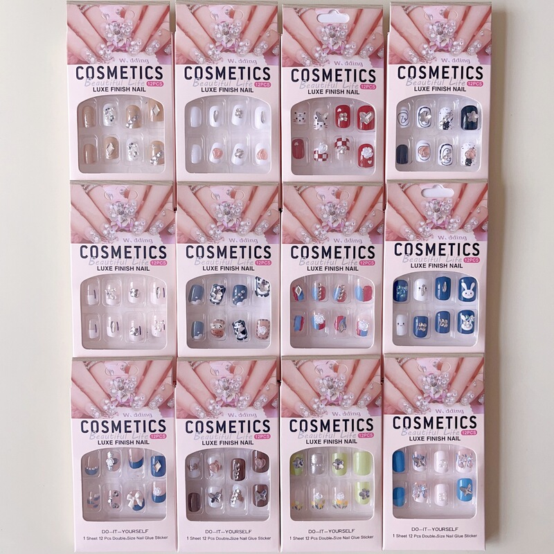 Spring and Summer Wearable Manicure, Small Fresh Short Square Diamond-Encrusted Fake Nails, Girly Heart Detachable Finished Manicure