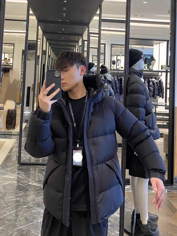 蒙家25ss M家新款Madeira系列拼色合身短款连帽羽绒服 男款|undefined