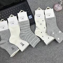 秋冬新款日韩系女士格雷系黑白中筒袜可爱卡通学生学院风运动棉袜