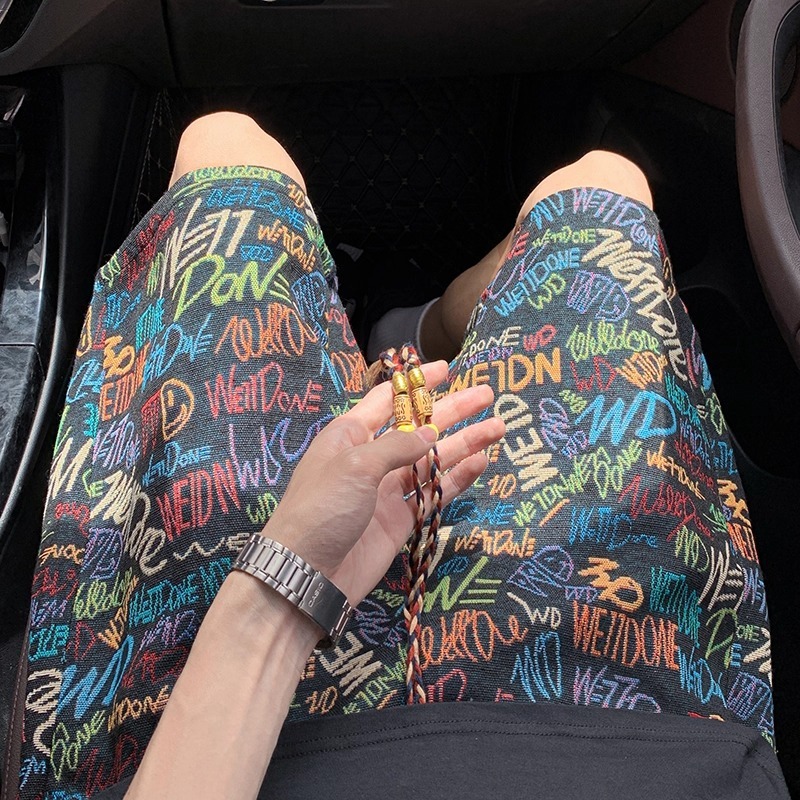 Retro Graffiti Knitted Shorts For Men Loose Summer Beach Pants_voghion.com
