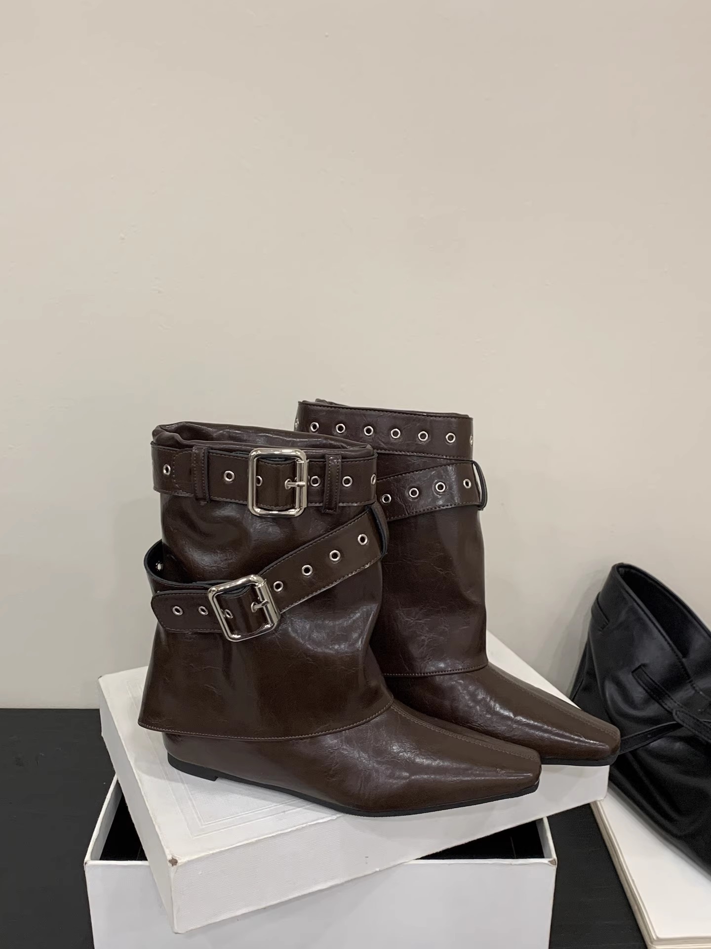 Brown single lining / 35