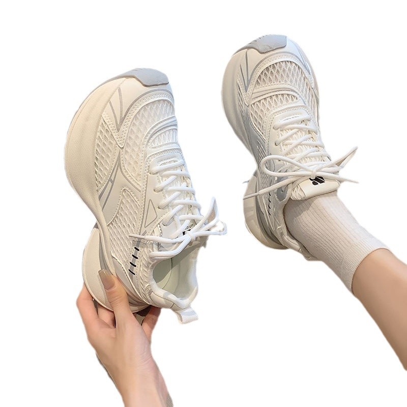 2024 verano nuevo zapato de padre de altura de suela gruesa, mujer respirable, red hueca, deportivo, zapatos de correr casuales