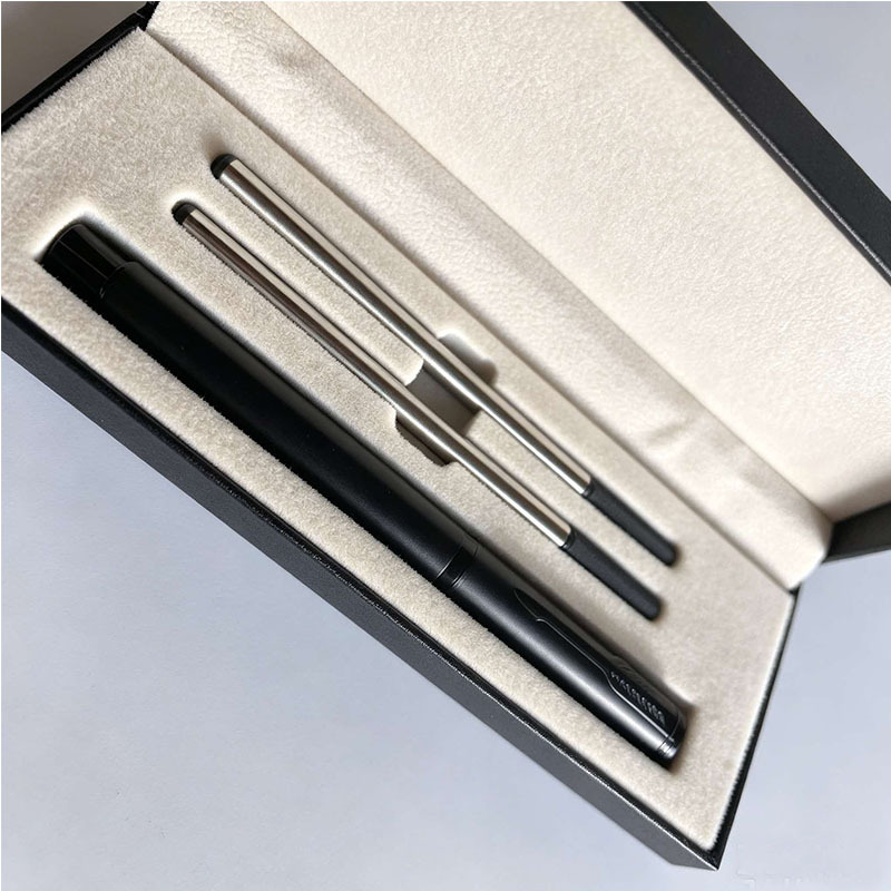 Cross-border metal ballpoint pens, boxed set, black warrior design, suitable for business gifts, advertising companies, and as promotional items