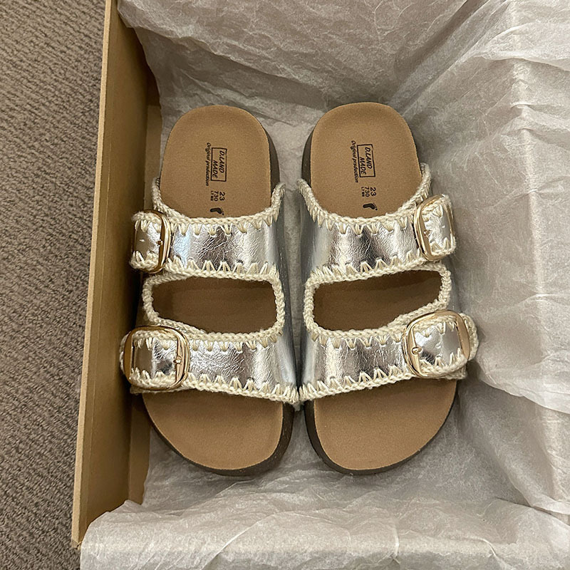 2025 New Casual Versatile Round-Toe Buckle Embroidered Thick-Soled Retro Birkenstock Half-Slip Retro Women's Shoes Breathable