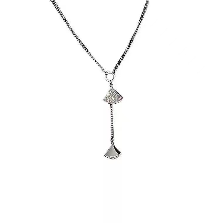 Collar minimalista metálico estilo nórdico