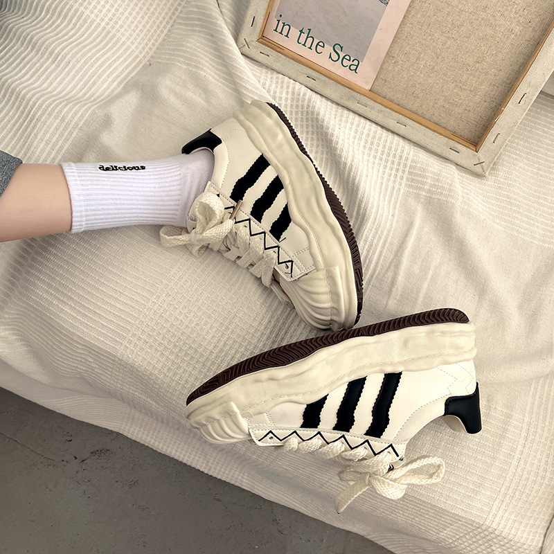 Torre Shoes Women's ins Trendy 2022 New Shell Head Dissolved Thick Bottom Niche Joker White Casual Sneakers