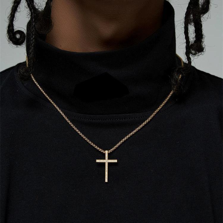 Fint diamantprytt halsband med kors för män borderless lyx_voghion.com