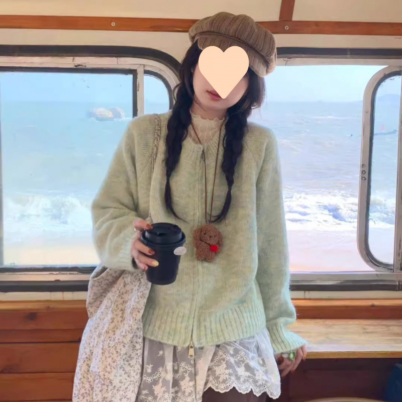 Green Sweater Jacket for Women 2025 New Autumn and Winter Korean Style Unique and Good-Looking Lazy Style Loose Knitted Cardigan