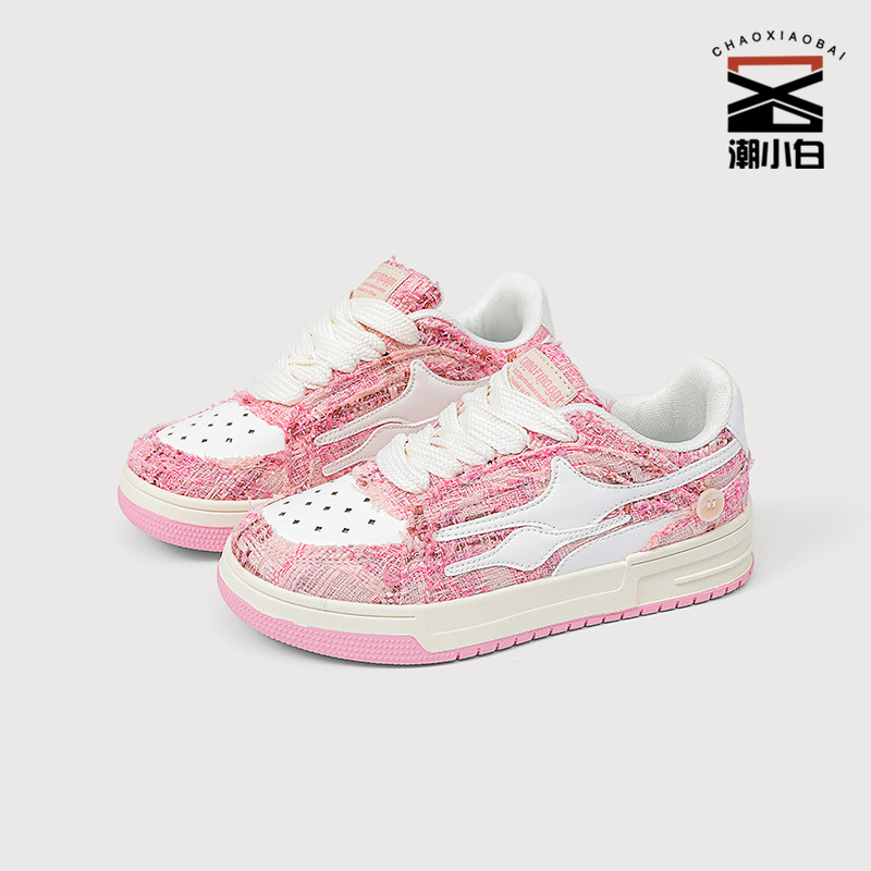 Denim design universal trend sneakers for leisure