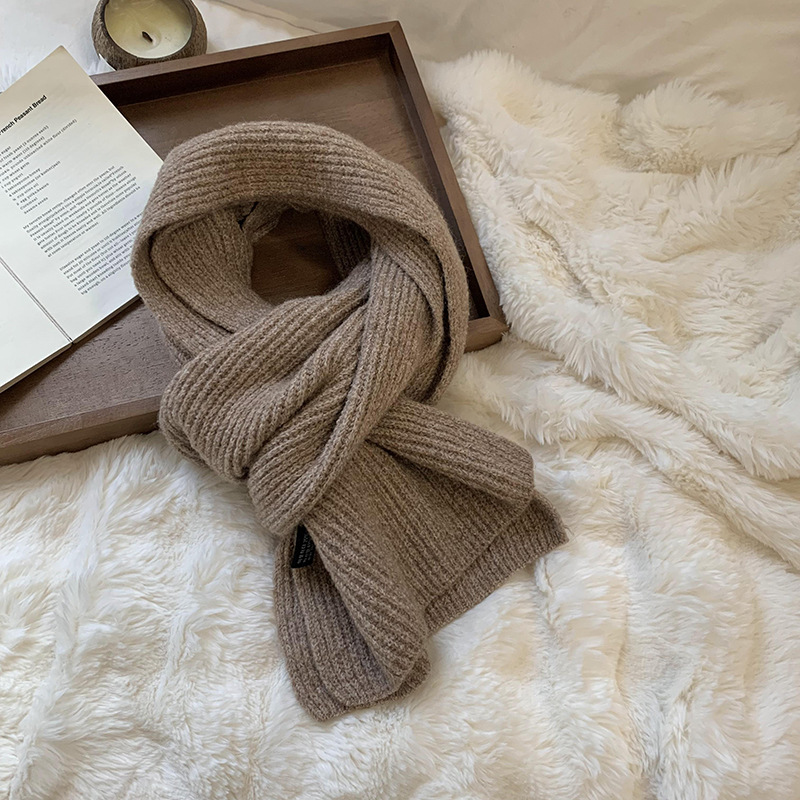 Collar de invierno caliente 2025 nuevo color sólido caliente lana suave pegajosa bufandas de punto al por mayor