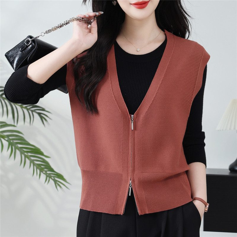 Sleeveless Double-Zipper Women's Vest, Spring and Autumn 2026 New Fashionable Knitted Cardigan, Loose Sweater Vest
