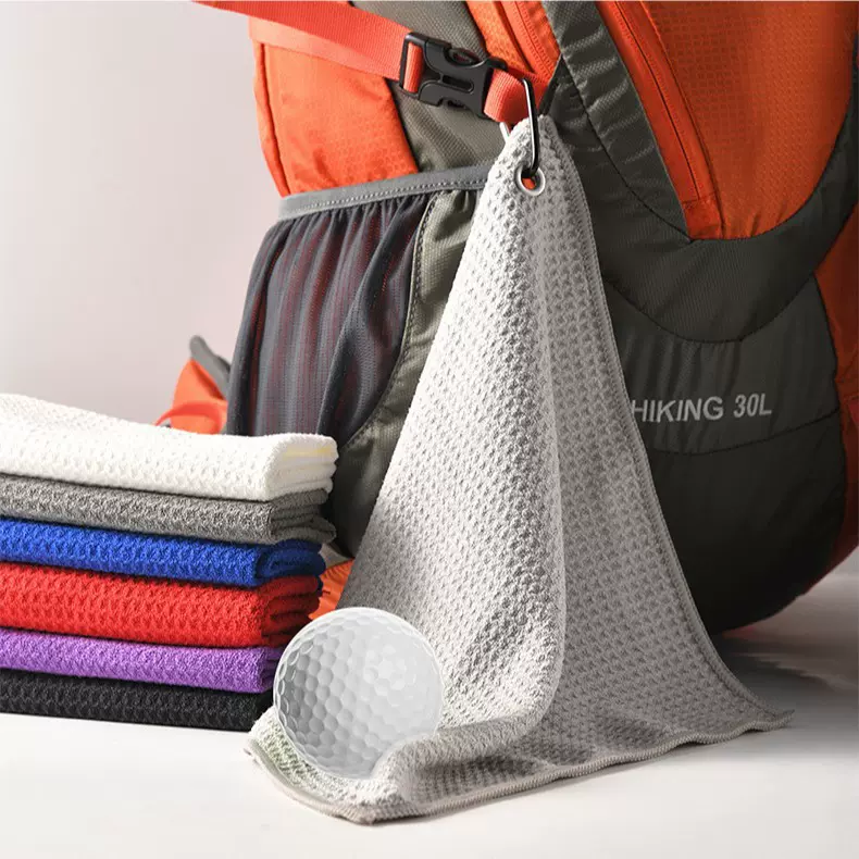 跨境高尔夫运动毛巾登山扣印花运动巾超细纤维便携擦杆球巾批发
