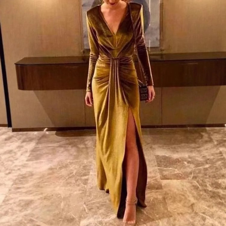 2025 Early Autumn Velvet V-Neck Vacation Dress