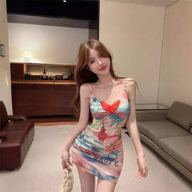 纯欲辣妹收腰显瘦蝴蝶印花设计感吊带连衣裙女夏季小众包臀短裙子