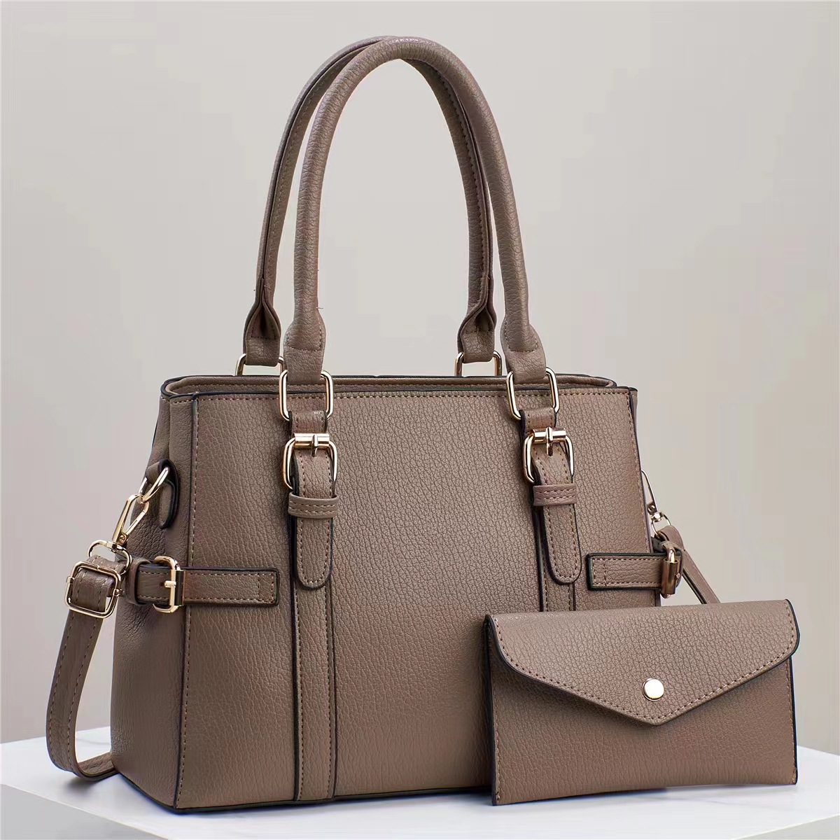 Women's Medium Leather Solid Color Vintage Style Classic Style Square Flip Cover Tote Bag display picture 2