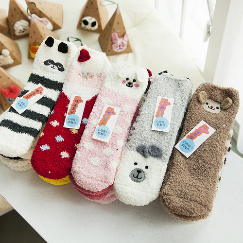 Cross-border coral velvet women's socks Japanese three-dimensional cartoon Christmas floor socks autumn and winter thickened warm terry mid-tube socks