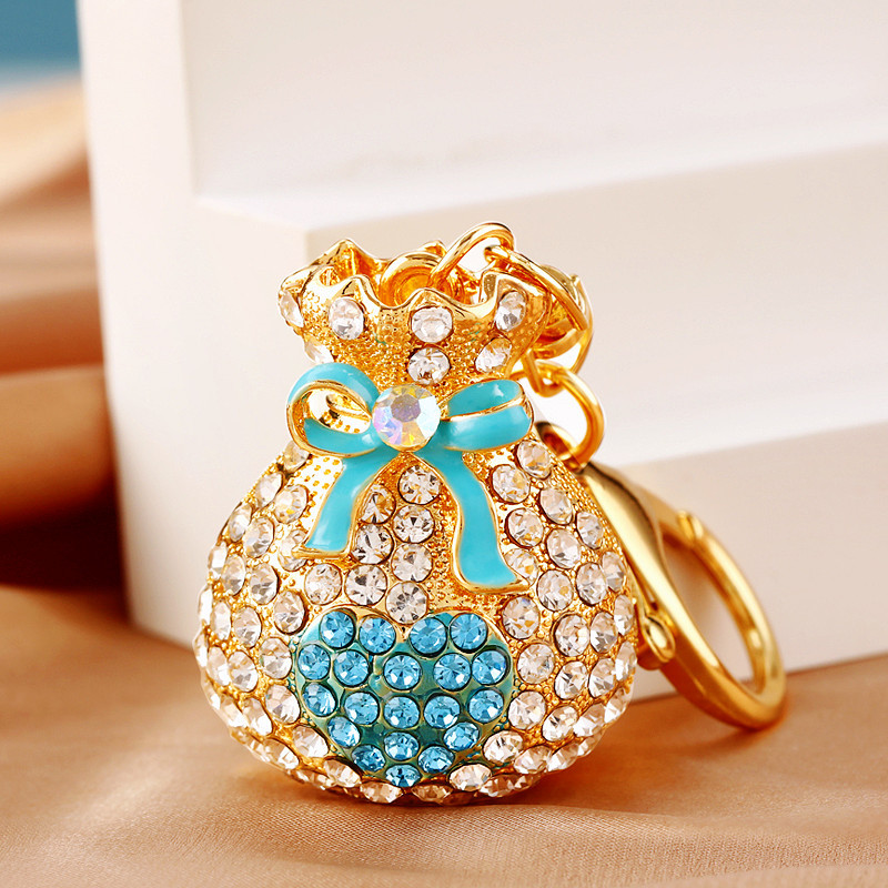 Diamond Embellished Heart Shaped Keyring For Handbags And Keys_voghion.com