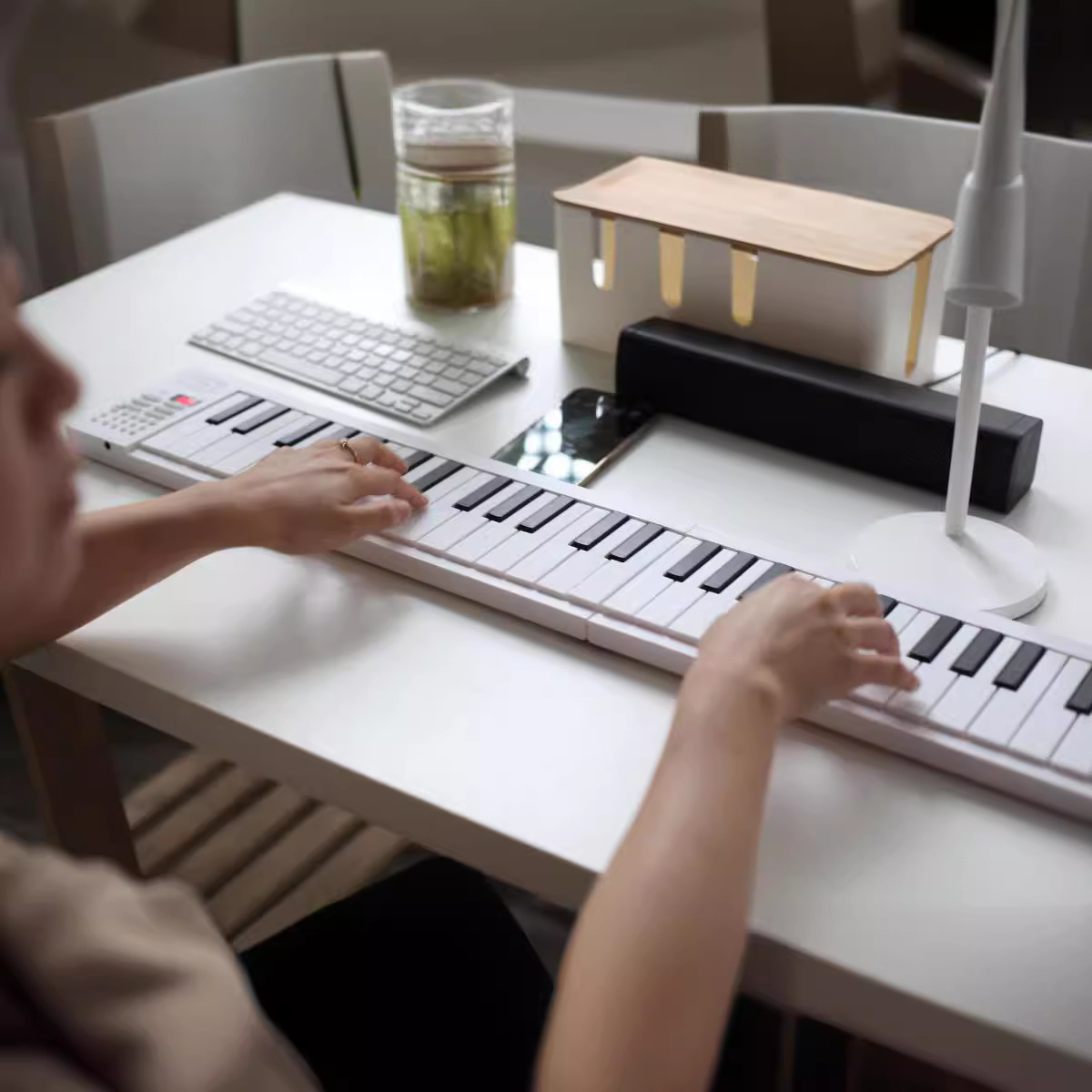 国境を越えたアマゾン携帯折り畳み電子ピアノ61キー玩具ピアノ楽器音楽プレゼントTIKTOK震え音