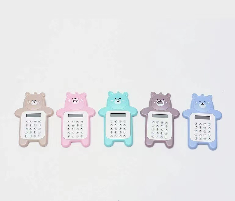 Oso lindo dibujos animados creativo mini tarjeta calculadora portátil estudiante ordenador portátil con llave