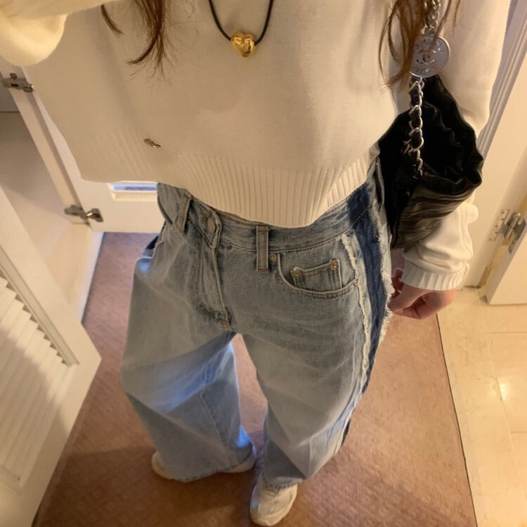 New 2026 Autumn Collection Korean Designer Loose Straight-Leg Jeans with Side Color-Blocking and Long Floor-Length Design New 2026 Autumn Collection Korean Designer Loose Straight-Leg Jeans with Side Color-Blocking and Long Floor-Length Design