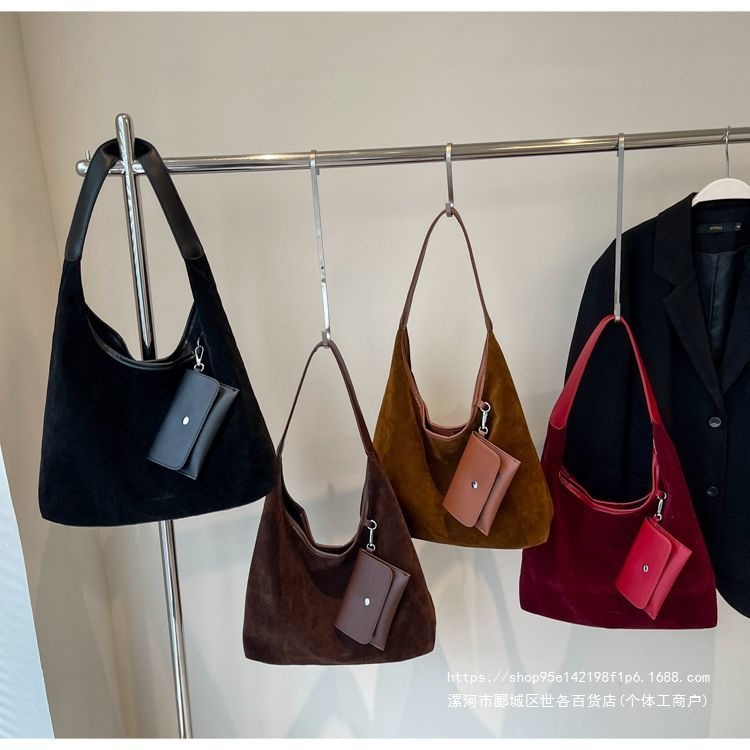 Casual retro matte finish bag, 2026 autumn/winter new collection, large-capacity commuter shoulder bag, tote bag for going out and to work