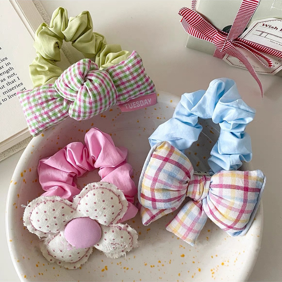 Primavera nuevo arco de cuadrillas ondulado flores anillo de cabello para mujeres cabeza de bola de banda de goma cabeza de cabello adornos