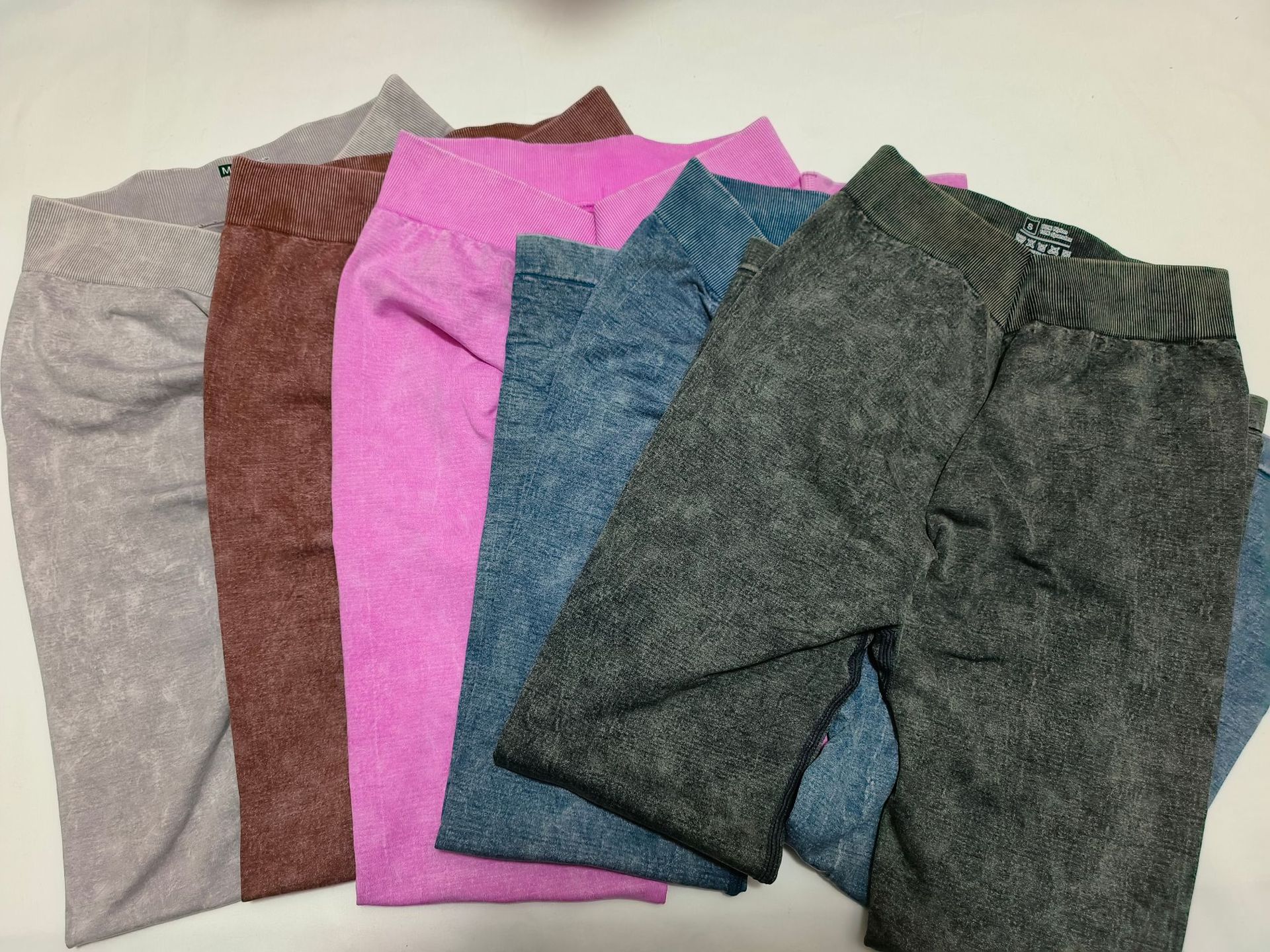 Women's Clothing Sports seamless high elastic enlarged V waist V back peach hip washed frosted tight short sleeved shorts and trousers suit_voghion.com