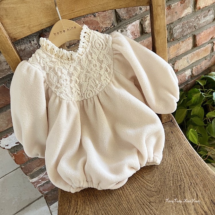 Mono de otoño para niñas con forro polar, ropa de otoño e invierno para bebés, ropa infantil estilo coreano, mono con cuello de encaje para bebés. image 2