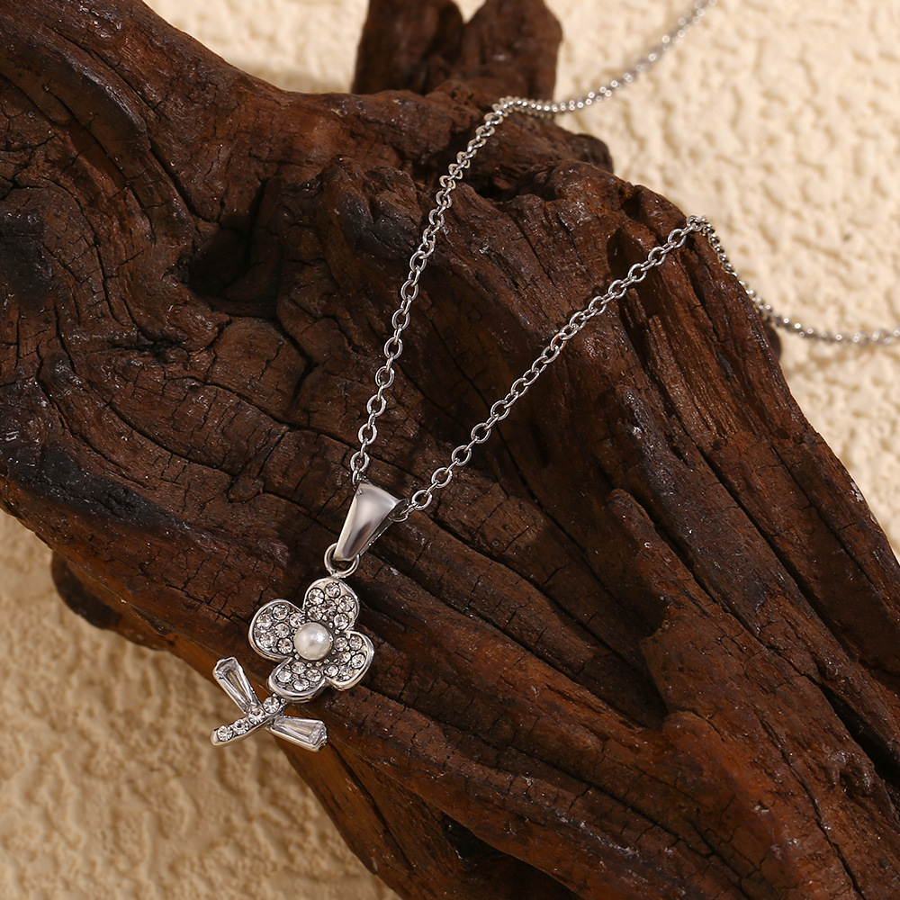 Steel Color Flower Pendant Stainless Steel Necklace
