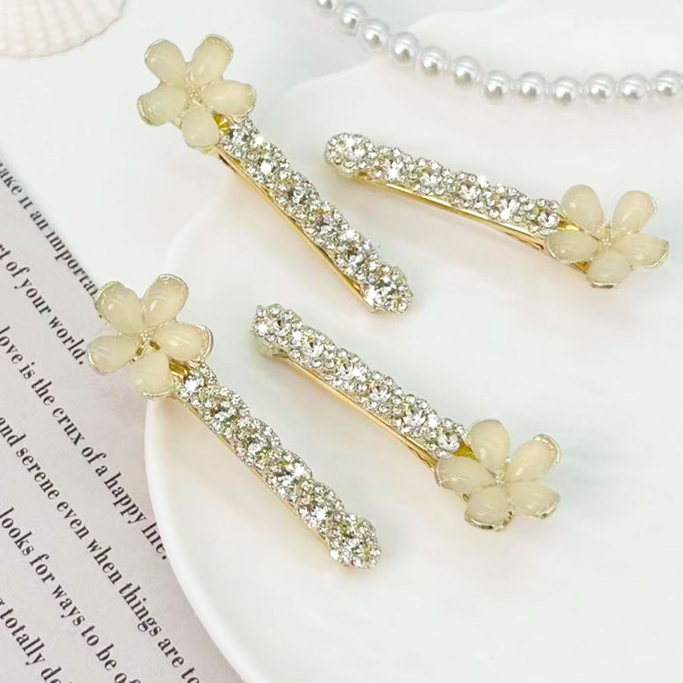 Small and exquisite cat-eye flower duckbill clip, luxurious and high-end rhinestone side fringe hair clip for women