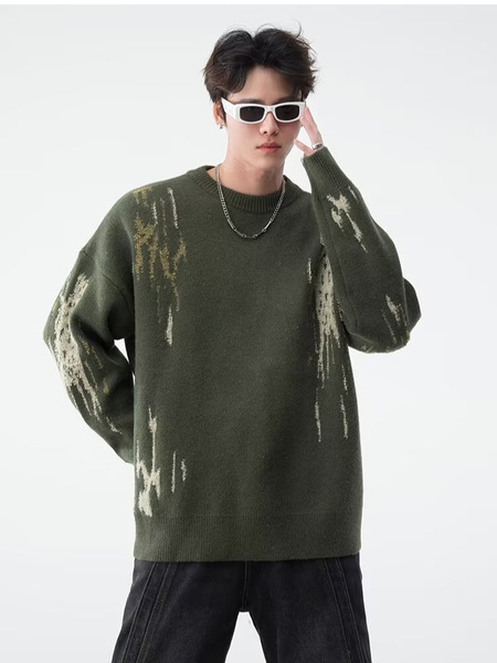 Retro small design knitted sweater with a round collar