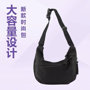 �r��ͨ��ţ�ǰ��W��б���p��С������e�����������֙C�μ���Ӱ�
