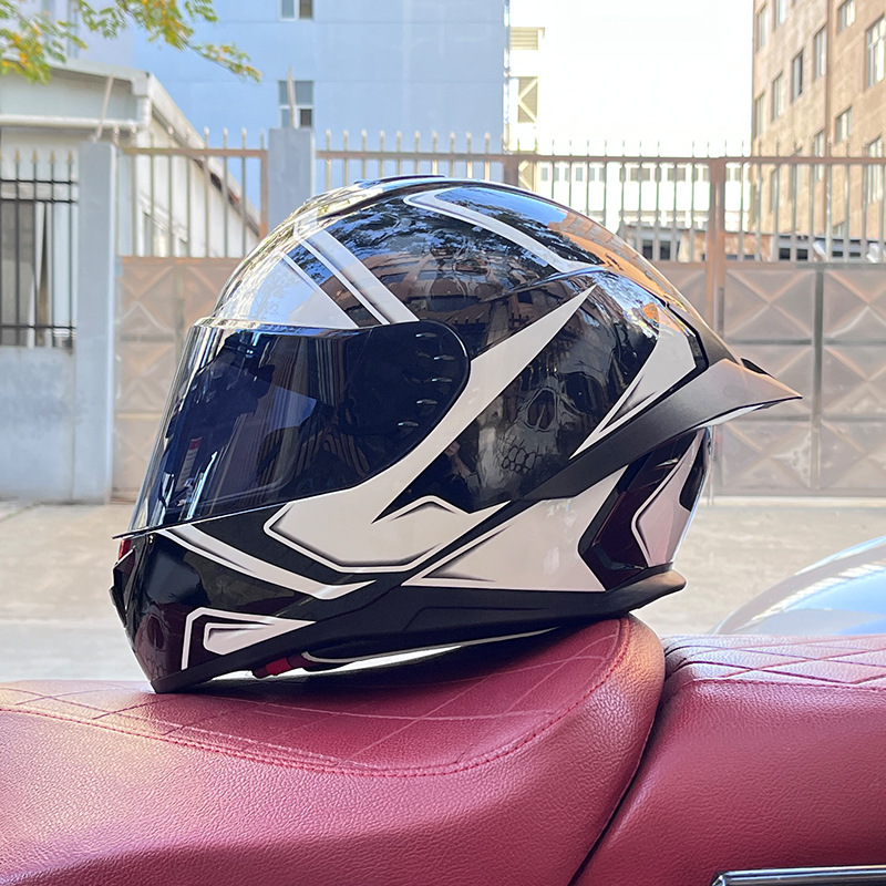 Casco de motocicleta Orz para hombres y mujeres, casco integral de verano con gran alerón trasero para todas las estaciones, certificado por DOT, transfronterizo.