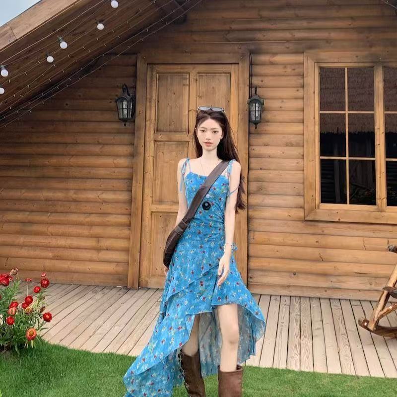 度假风复古碎花吊带连衣裙女夏季设计感不规则长裙收腰显瘦A字裙|undefined