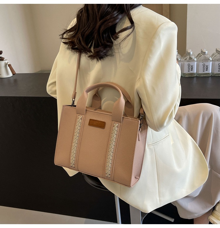 Women's Large Pu Leather Solid Color Streetwear Zipper Tote Bag display picture 16